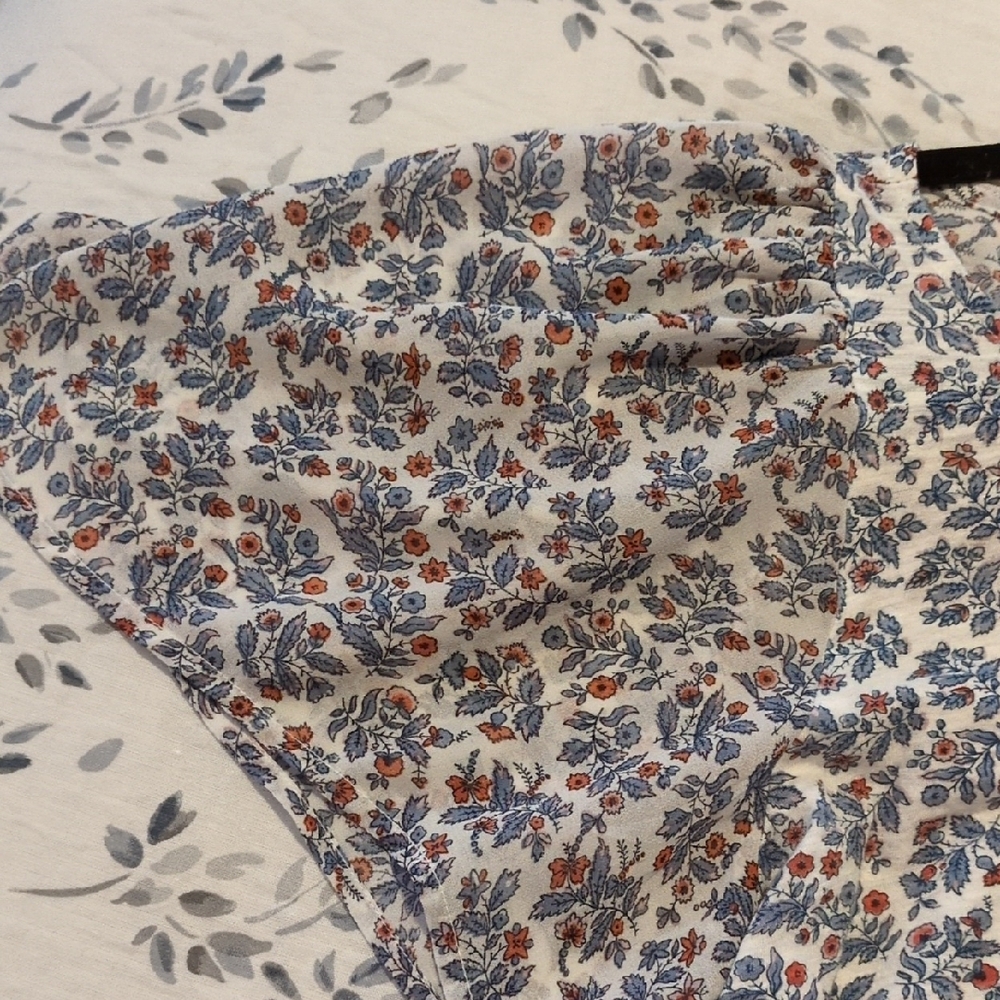 Lucky Brand Blue and White Floral Blouse - Picture 6 of 6